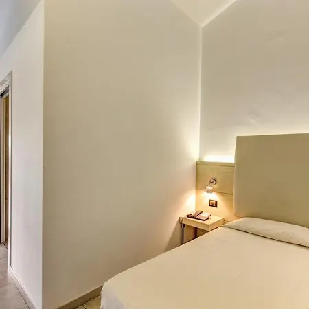 Hmr Milano 4* Rho